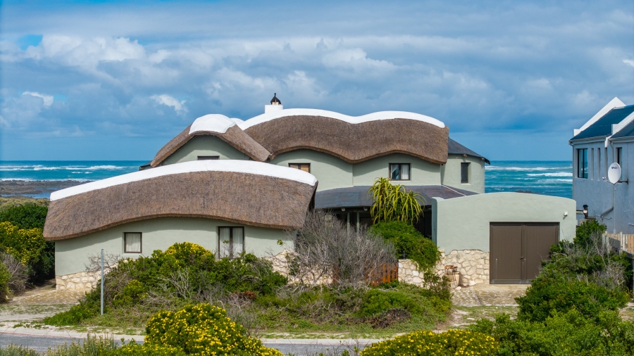 6 Bedroom Property for Sale in Suiderstrand Western Cape